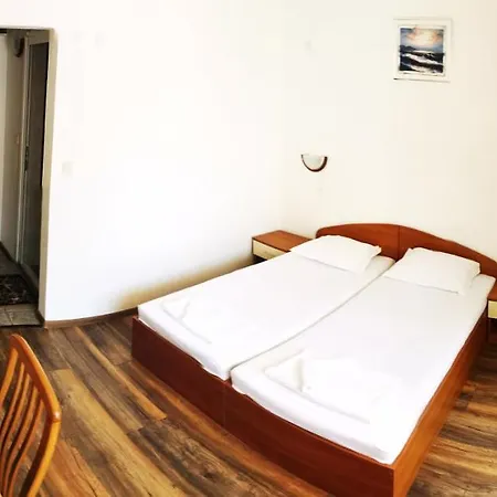 Guest house Diana Self Check-in 2*