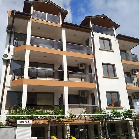 Diana Self Check-in Къща за гости