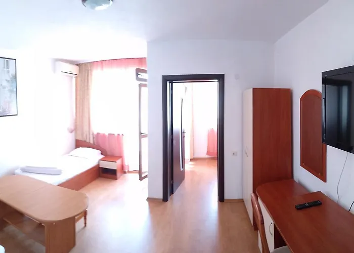 Diana Self Check-in Guest house 3*